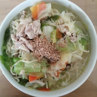 豚肉野菜白菜塩ラーメン